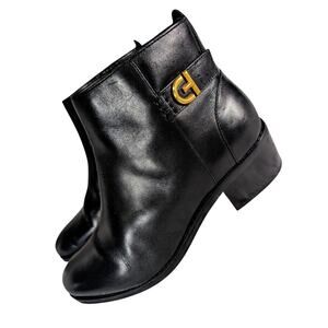 COLE HAAN! BLACK GENUINE FINE LEATHER, CHUNKY HEEL, GOLD LOGO ANKLE BOOTS! 7.5B
